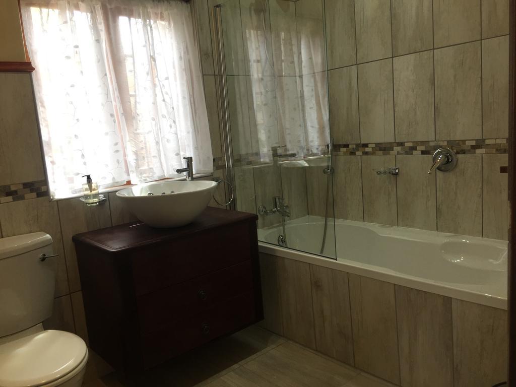 Rozenhof Guest Cottages George Buitenkant foto
