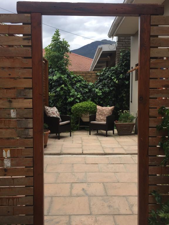 Rozenhof Guest Cottages George Buitenkant foto